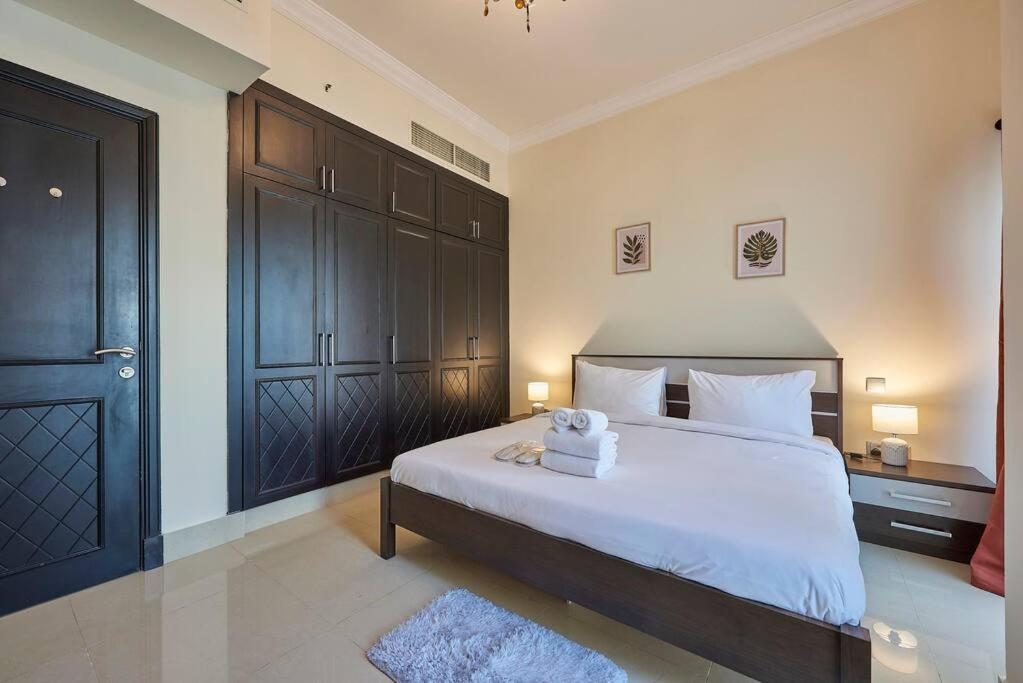 Cozy 1bedroom Skylight Le Grand Chateau Dubaï