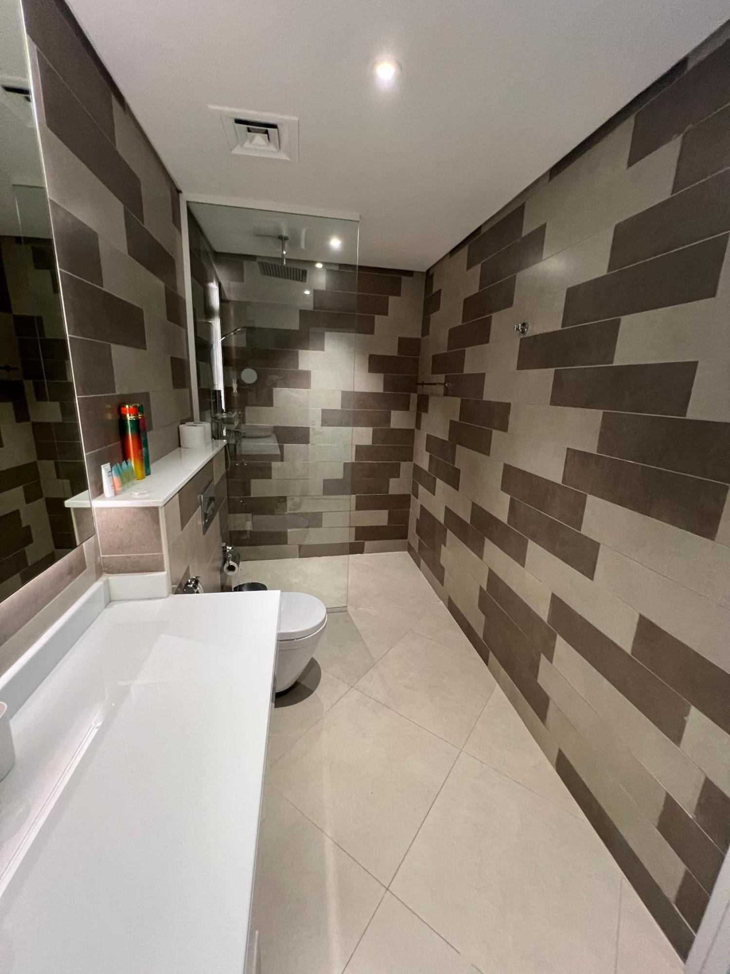 Sevenpalm 2br Seaview Rooftoppool Privbeach Lejlighed Dubai