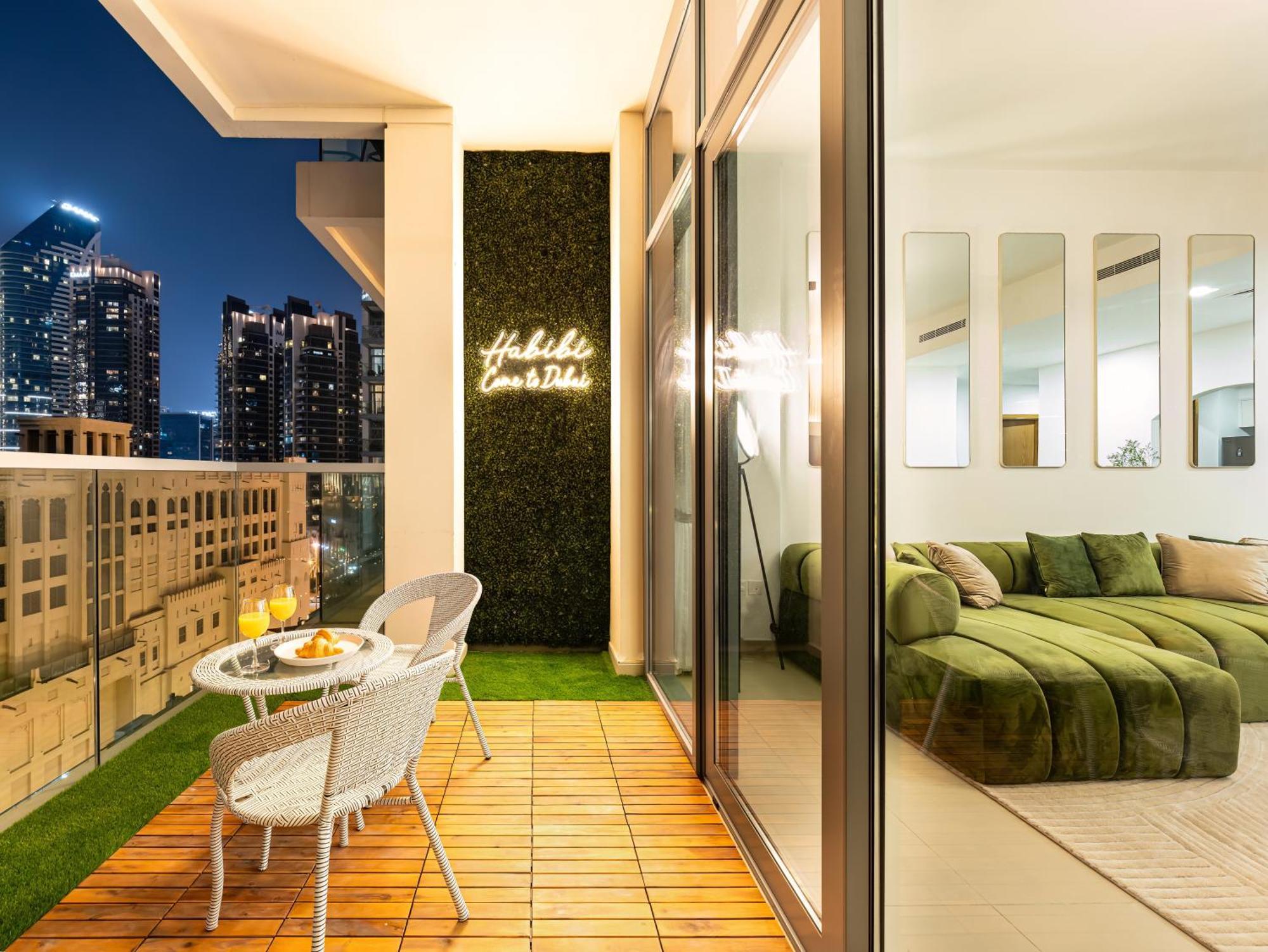 Luxury 2br With Burj View, Very Close To Mall Сasa de vacaciones