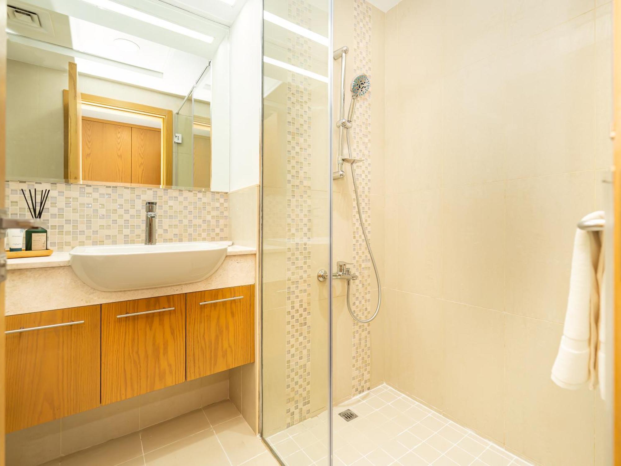 Luxury 2br With Burj View, Very Close To Mall Сasa de vacaciones Dubái