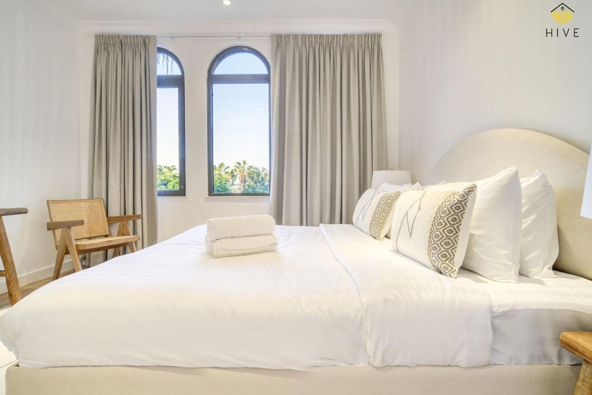 Stunning 4 Bed In Canal Cove Villa *