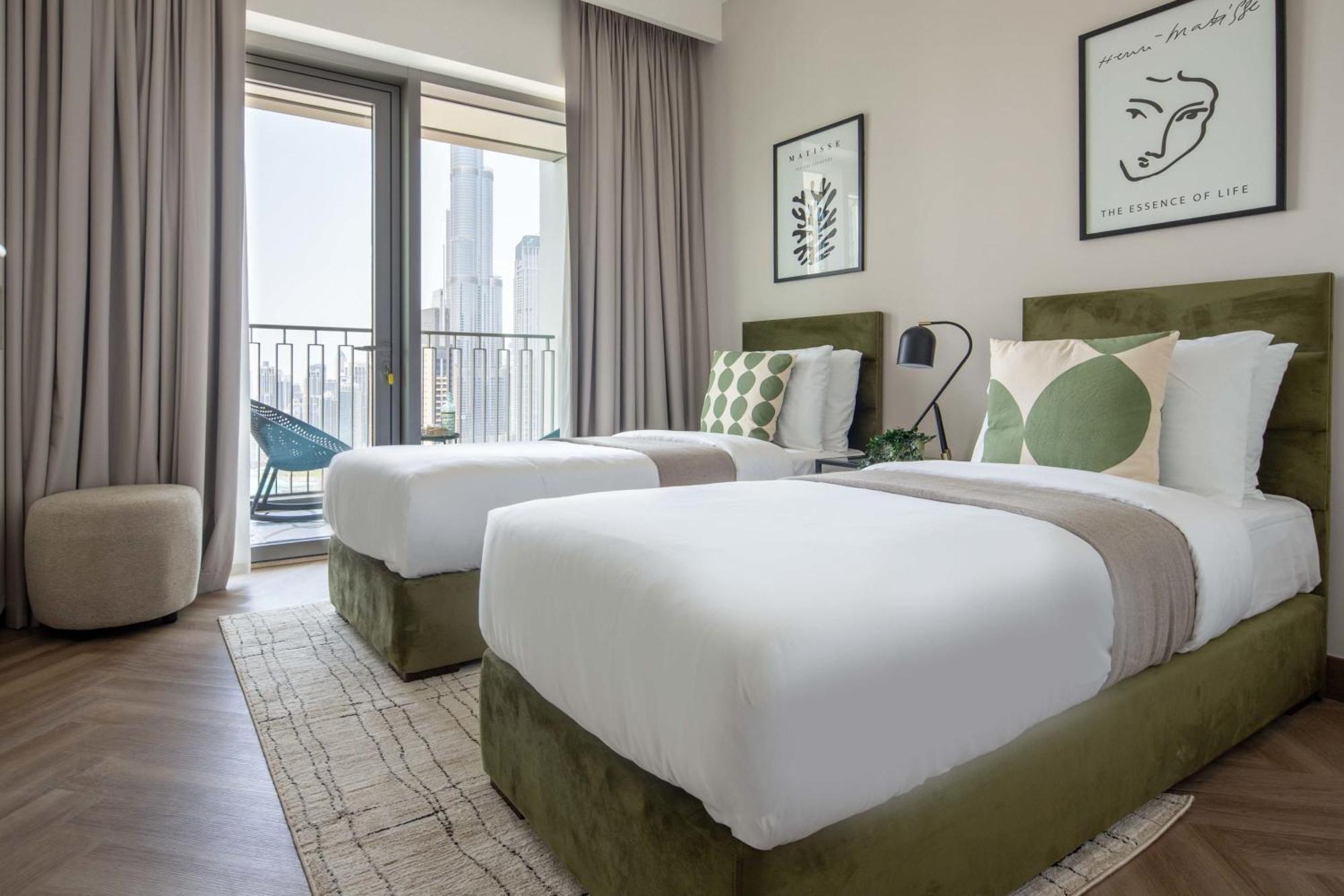 Frank Porter - Downtown Views Ii Tower 1 Apartment Dubai