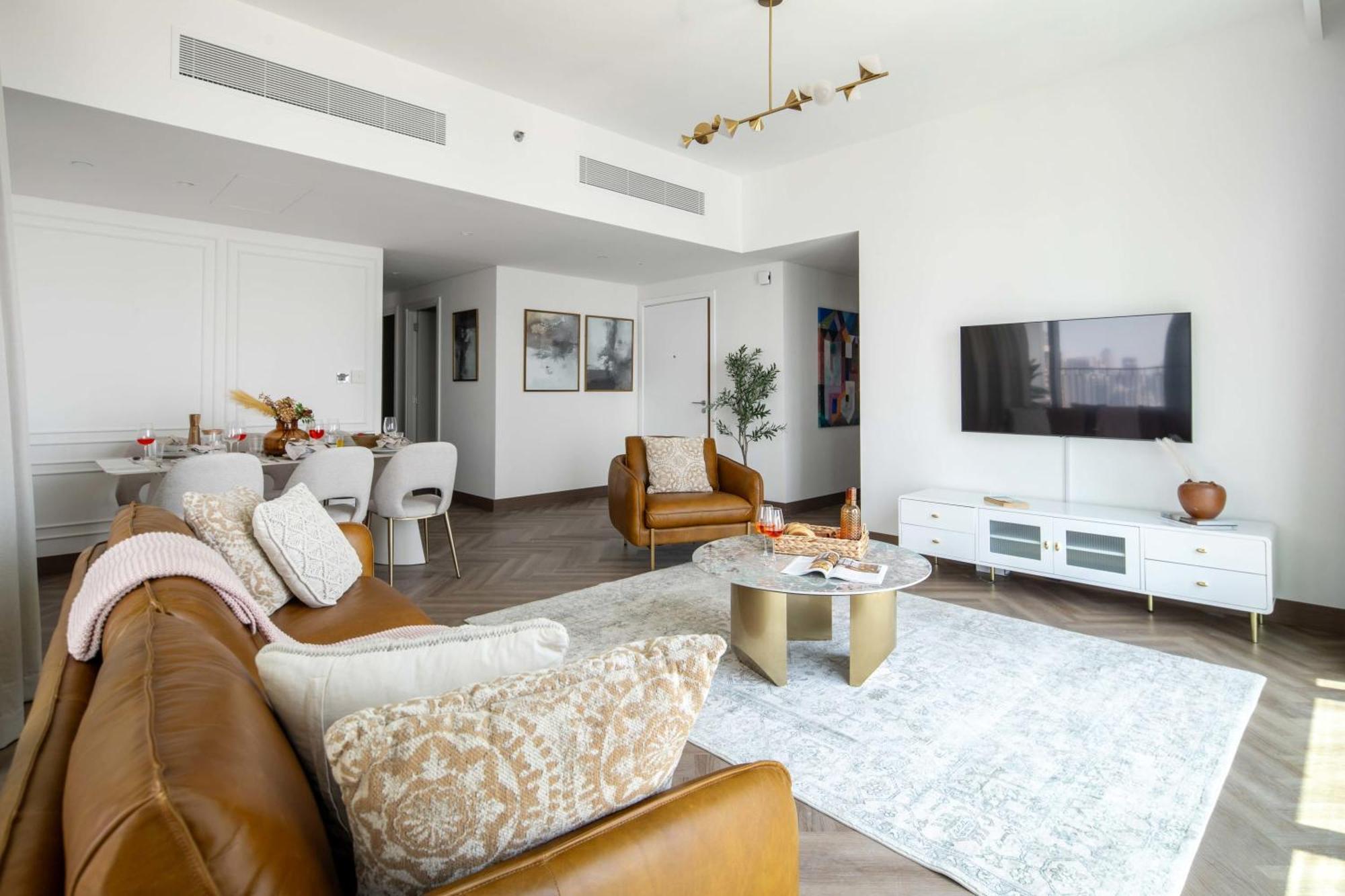 Frank Porter - Downtown Views Ii Tower 1 Apartment *