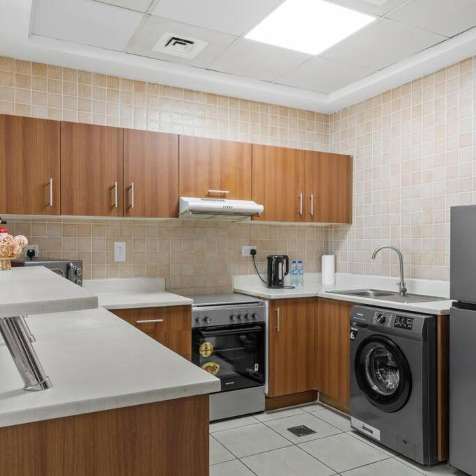 1bedroom Heart Of Marina -close To Metro And Tram - Sulafa Tower Apartamento Dubái