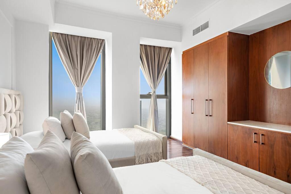 Apartment First Class 3br Burj Khalifa & Fountain Views Dubai