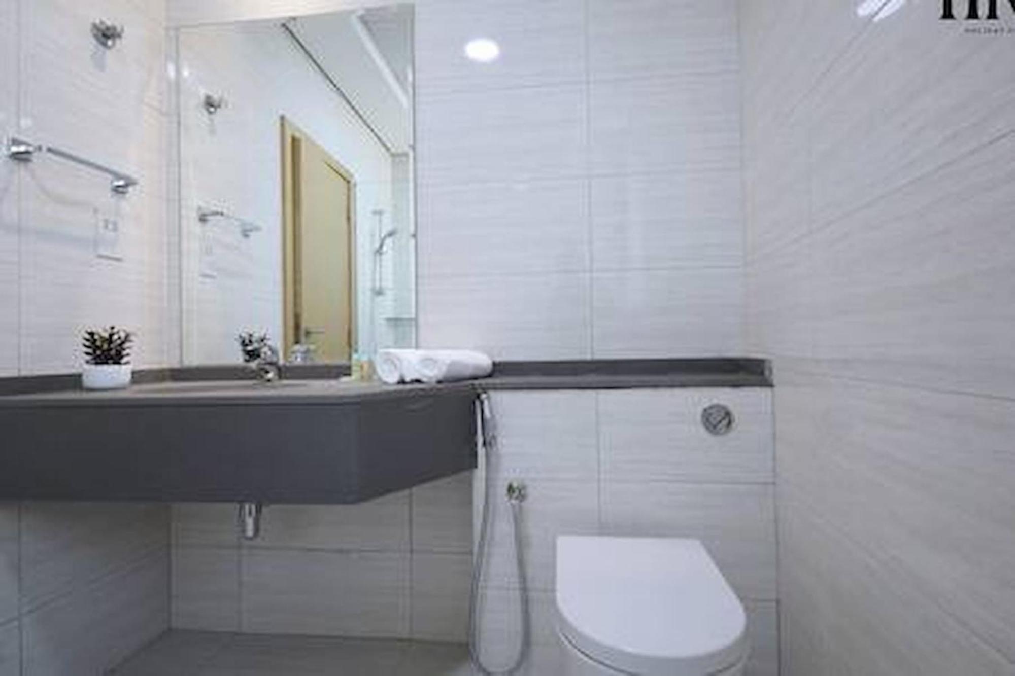 Gorgeous 2 Bed In Al Warqa Appartement