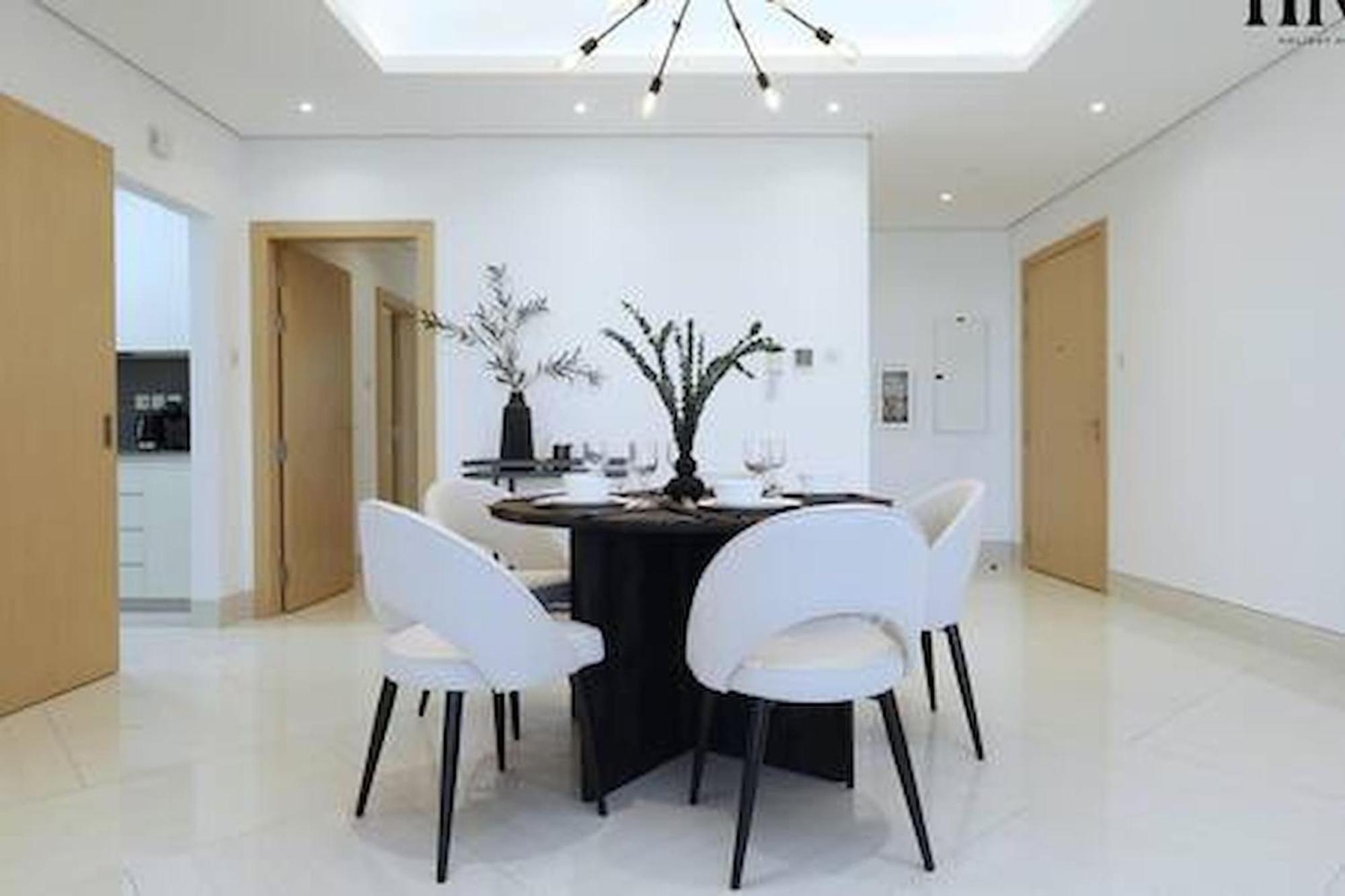 Gorgeous 2 Bed In Al Warqa Appartement