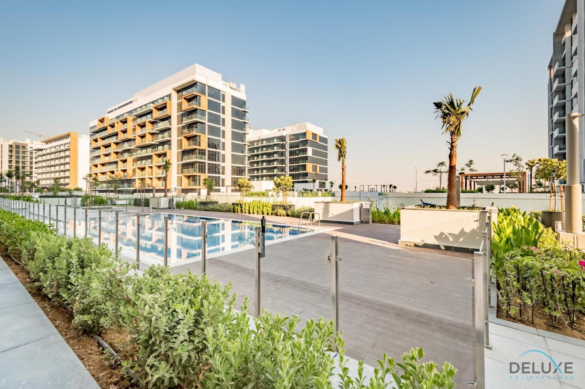 Stylish In Azizi Riviera 37 Al Merkadh By Deluxe Homes Appartement *