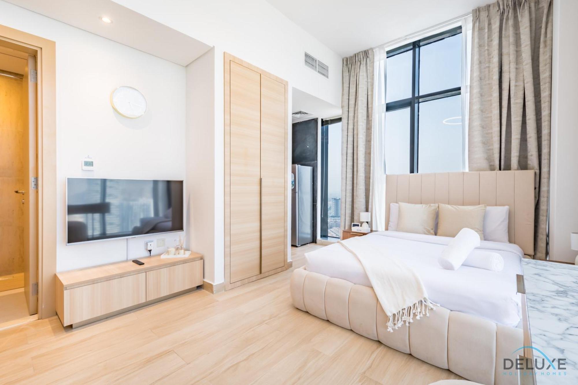 Majestic In Regina Tower, Jumeirah Village Circle By Deluxe Homes * Dubaï