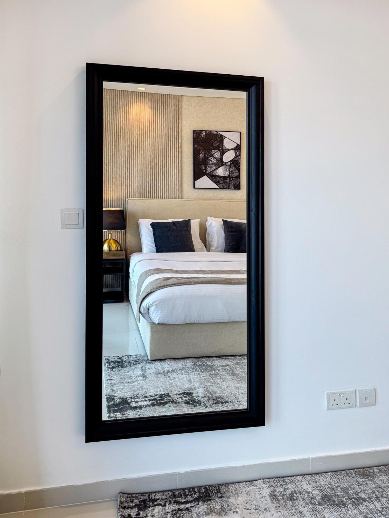 3 King Beds - 7mins To Mall - High Floor Sun Set And Sea View
