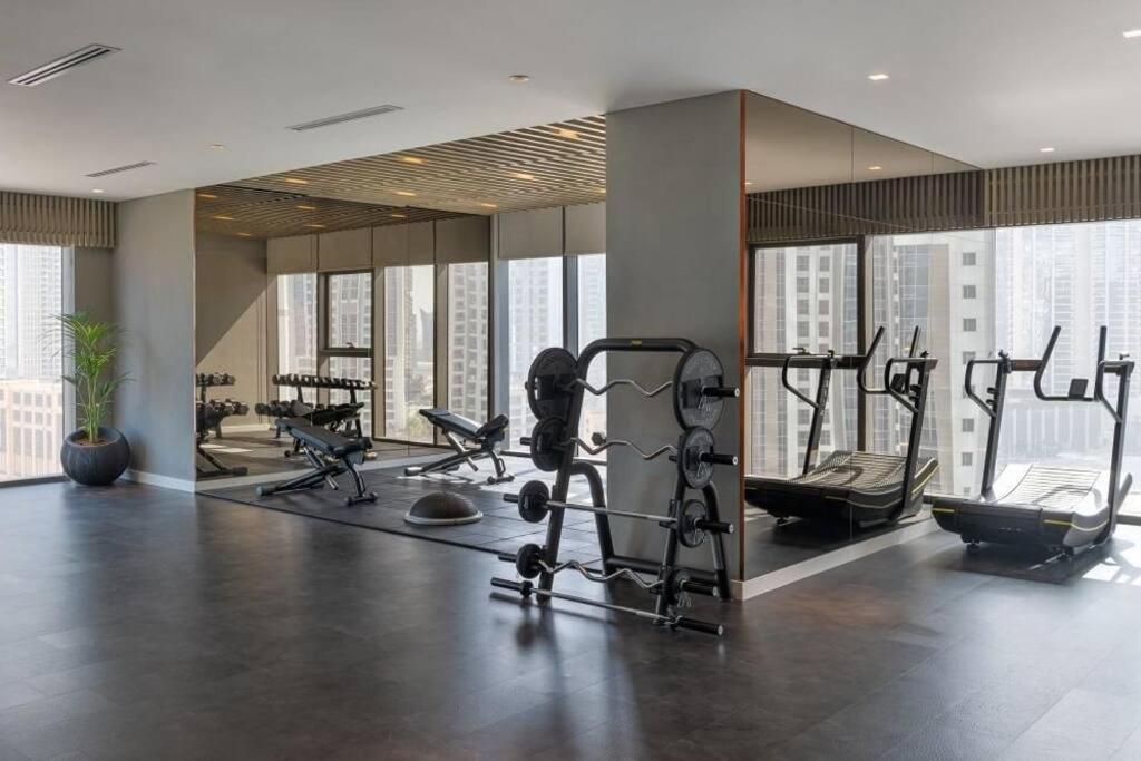 3 King Beds - 7mins To Mall - High Floor Sun Set And Sea View Apartment