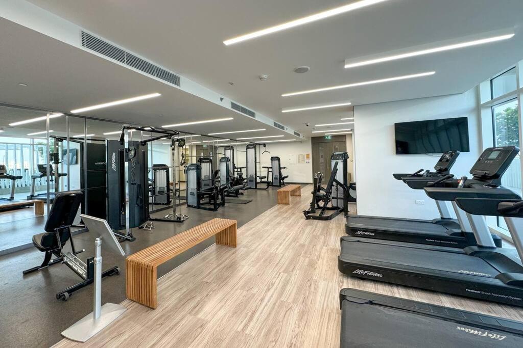Stylish In Upside Living With Amenities * Dubaï
