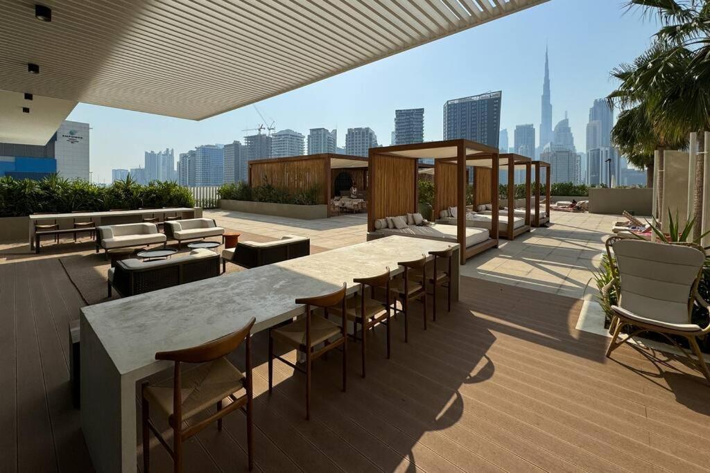 Appartement Stylish In Upside Living With Amenities