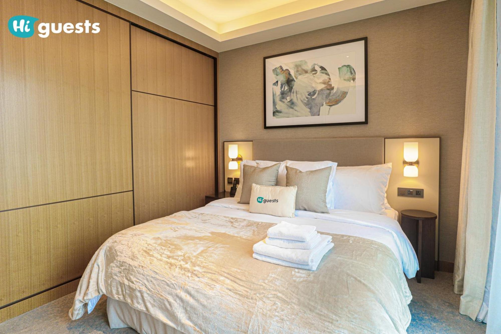 Higuests - Sky-high Experience Luxe Living On The 24th Floor Appartement