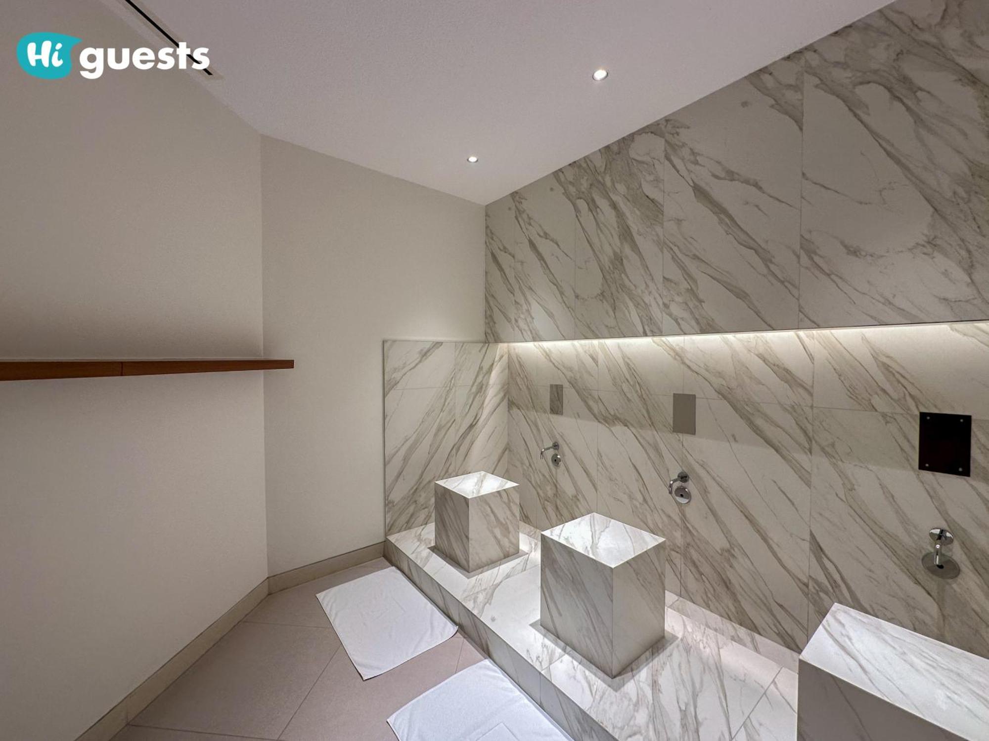 Higuests - Sky-high Experience Luxe Living On The 24th Floor Appartement *