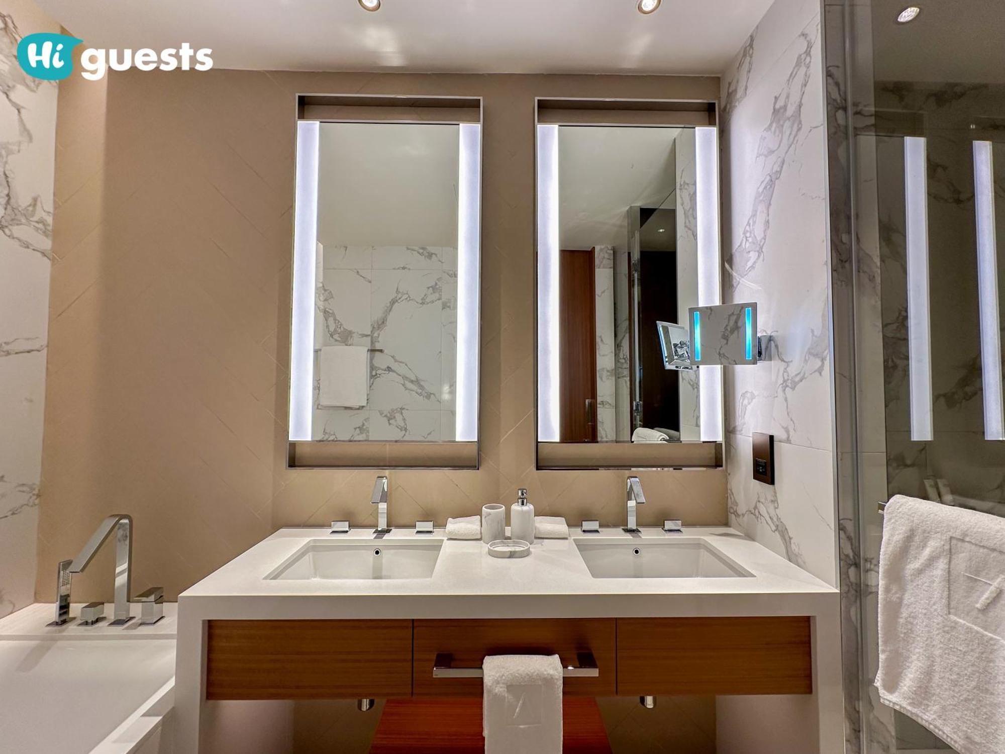 Appartement Higuests - Sky-high Experience Luxe Living On The 24th Floor