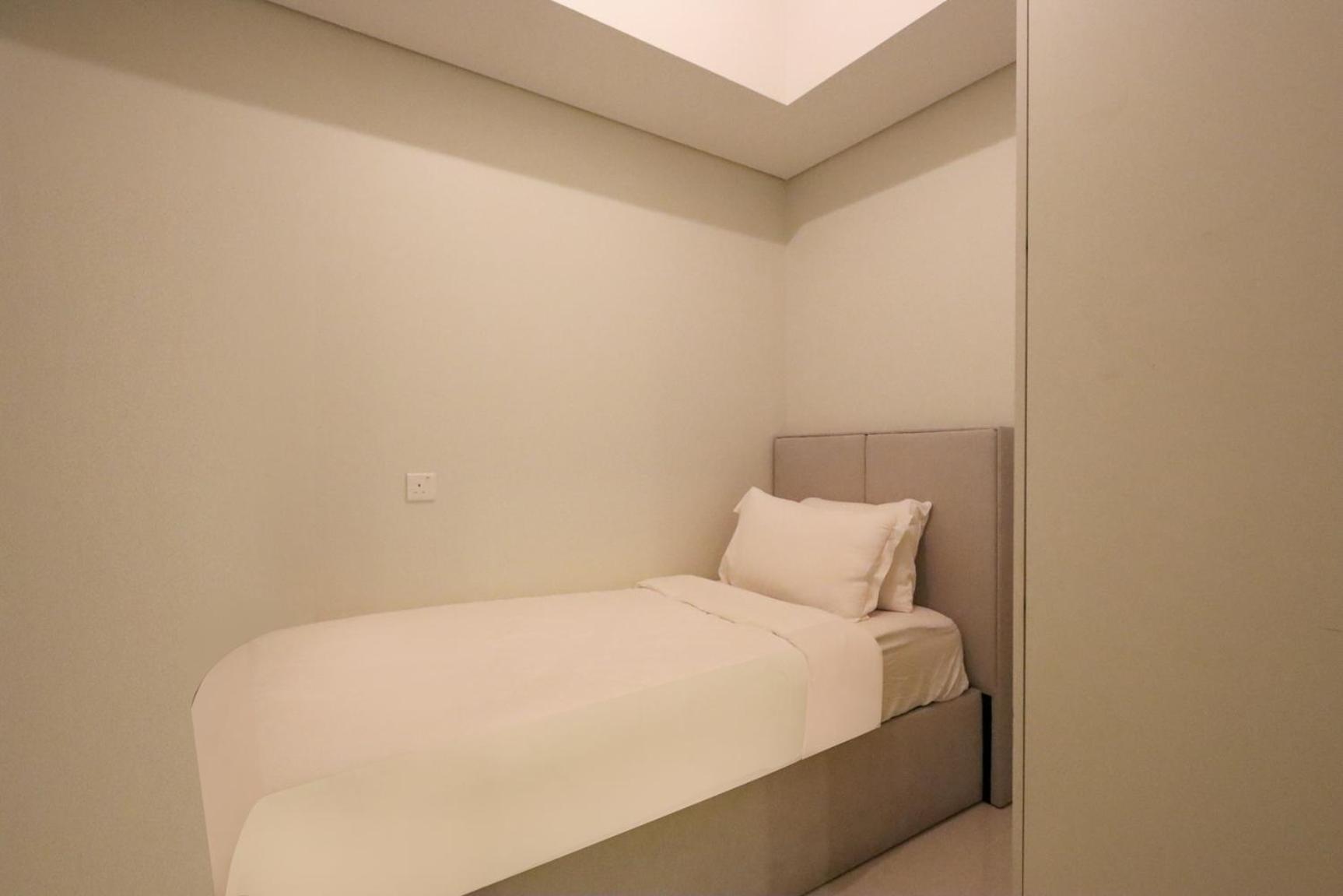 Livbnb - 2b With Maid's Overlooking Sheikh Zayed Road *