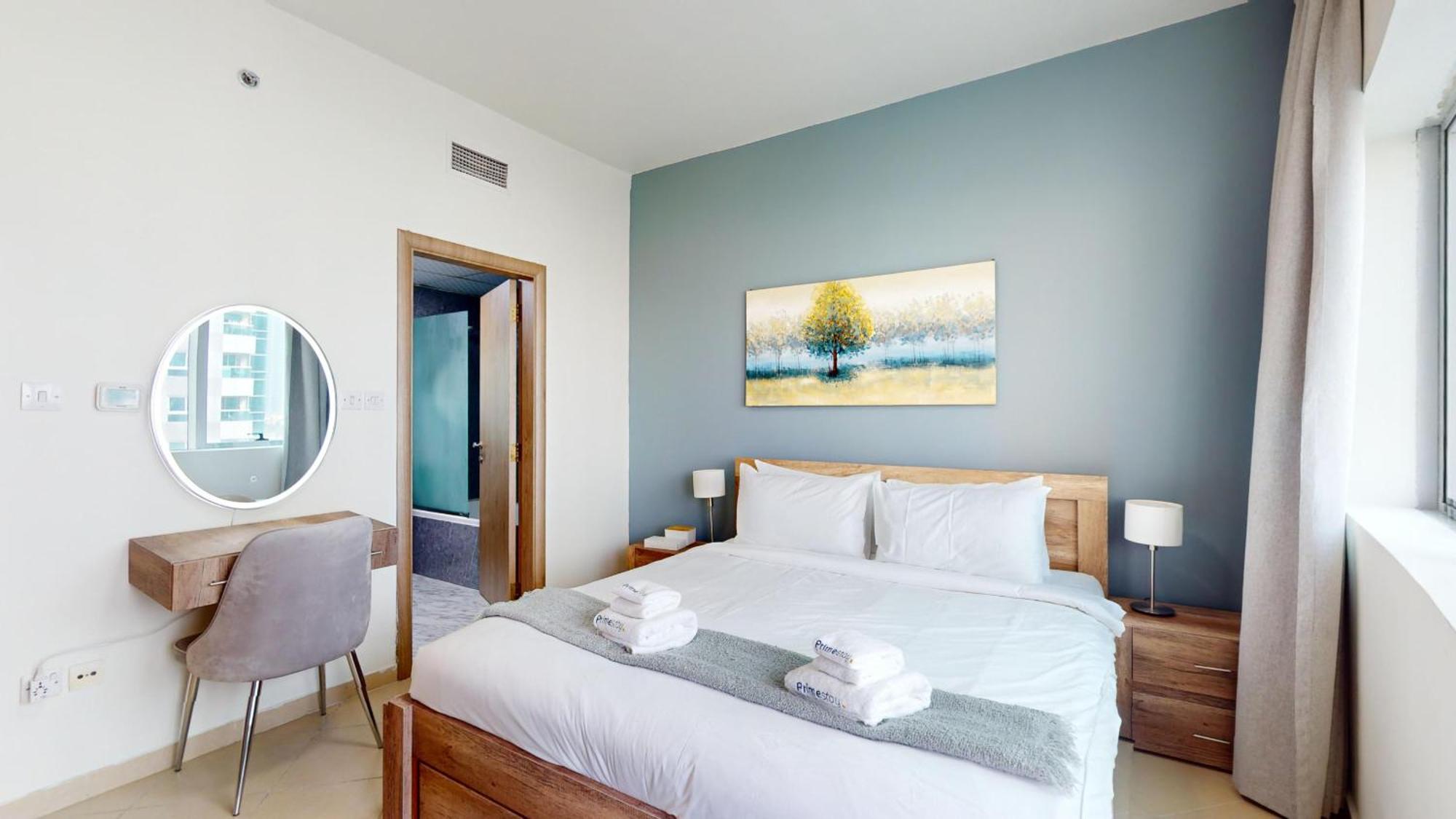 Primestay - Elegant 2br Near Metro - Marina Apartament