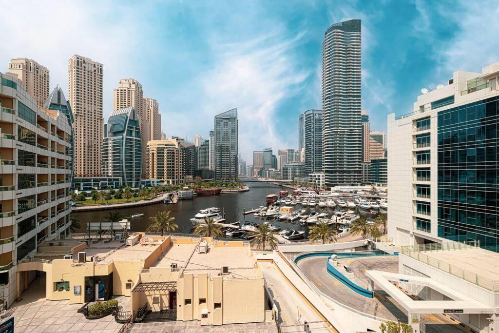 Classic Charm A With Iconic Marina Views Dubaï