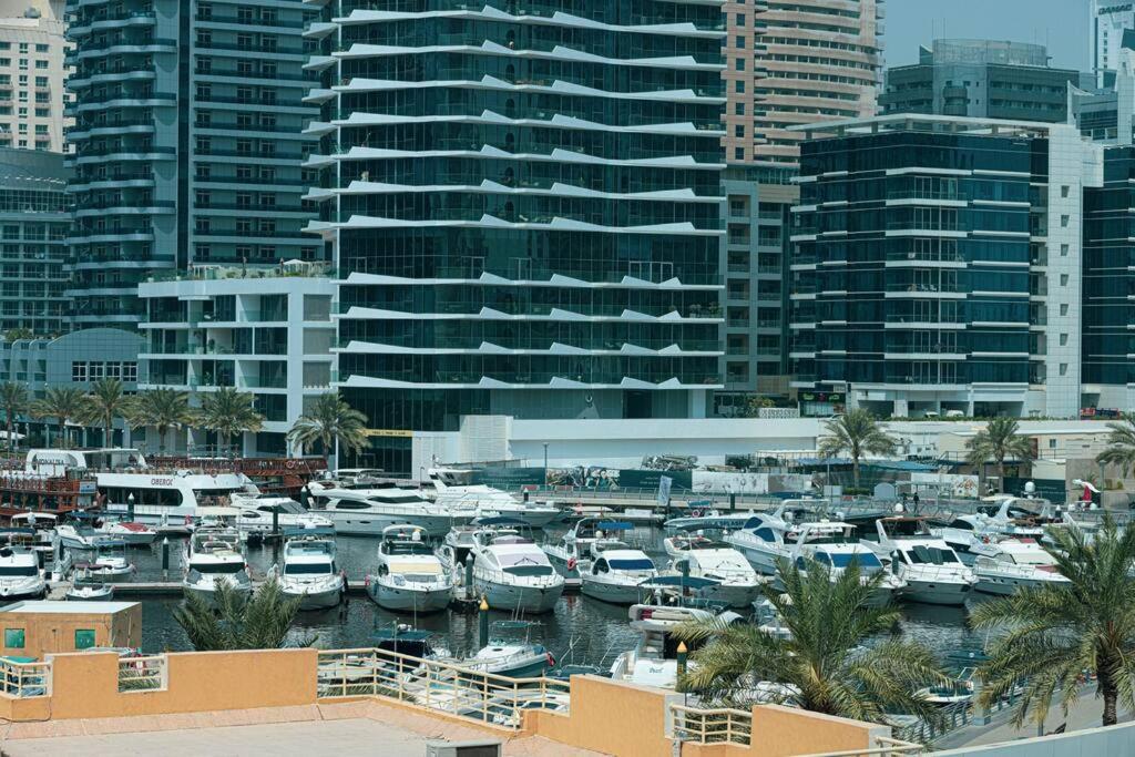 Classic Charm A With Iconic Marina Views