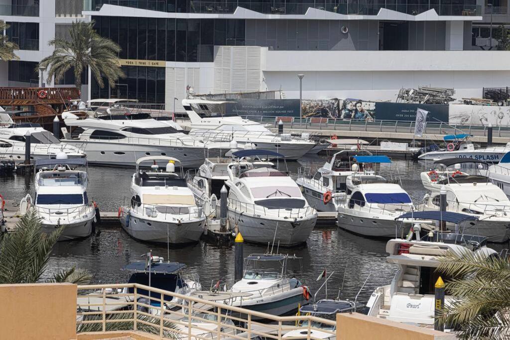 Classic Charm A With Iconic Marina Views * Dubaï