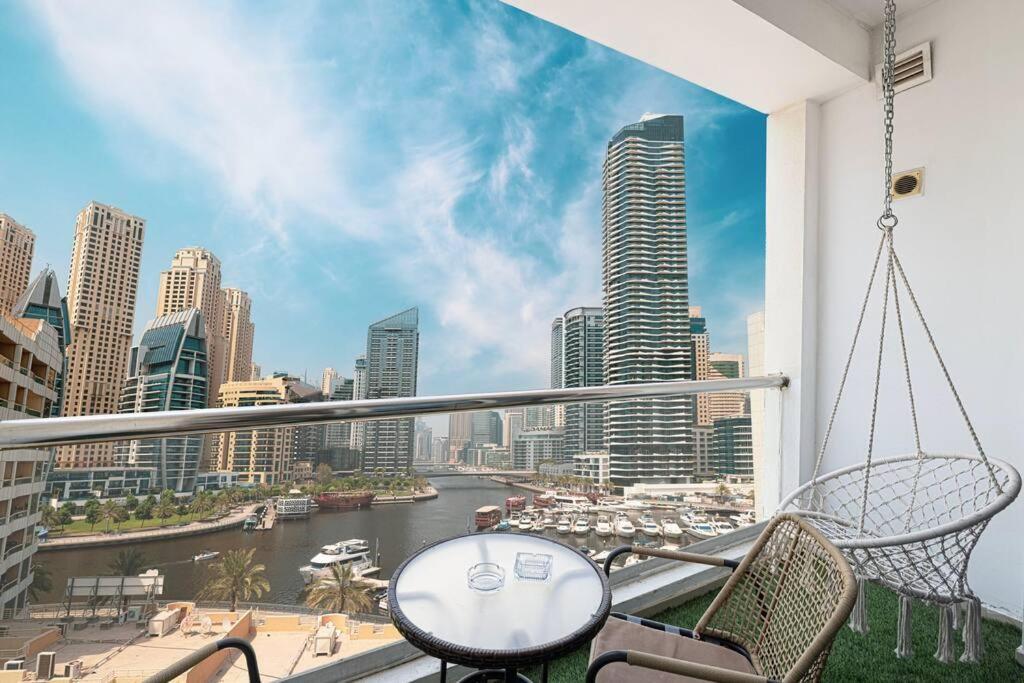 Classic Charm A With Iconic Marina Views