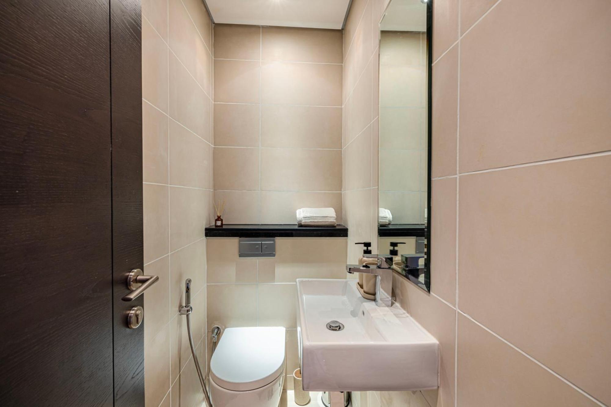 Lejlighed Poshy 1br W Marina Bay View Next To Marina Mall Dubai