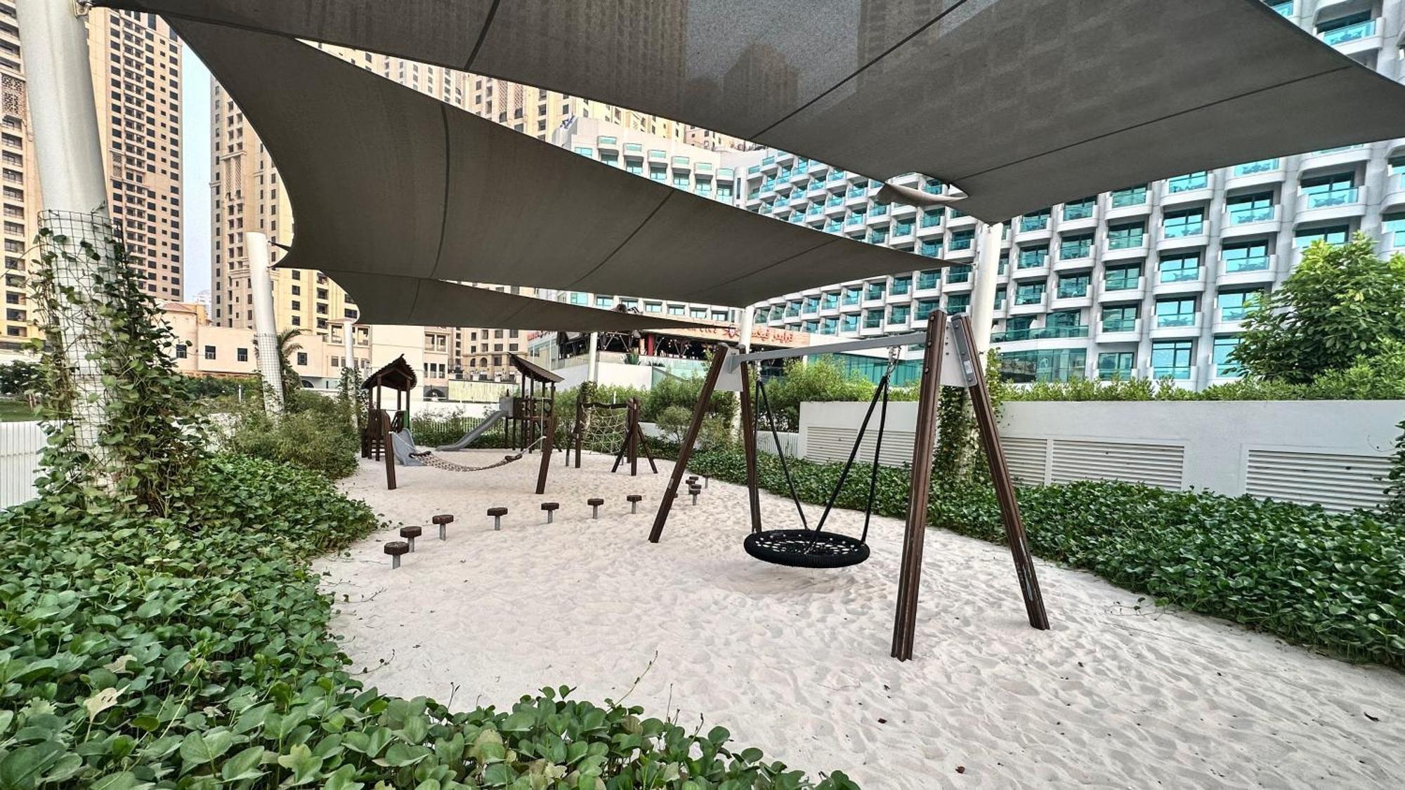 Luxury 2br Biophilic Retreat With Private Jacuzzi, Massage Chair & Infinity Pool