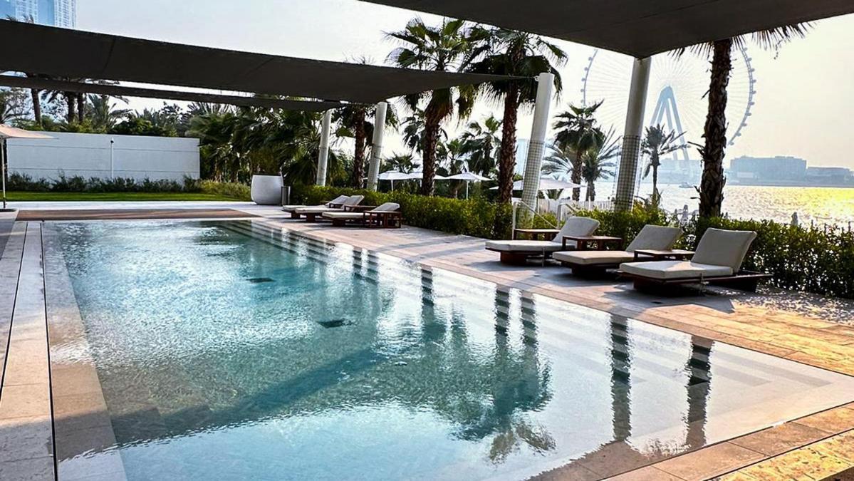 Luxury 2br Biophilic Retreat With Private Jacuzzi, Massage Chair & Infinity Pool Dubaï