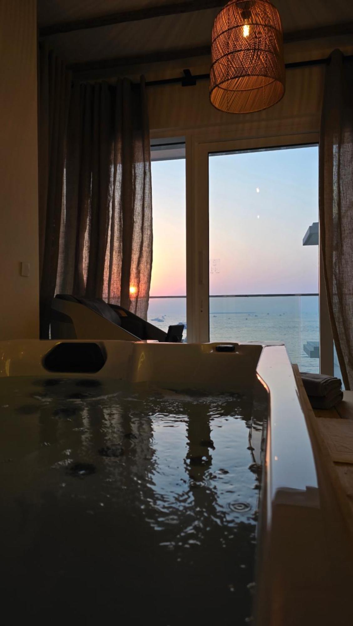 Luxury 2br Biophilic Retreat With Private Jacuzzi, Massage Chair & Infinity Pool