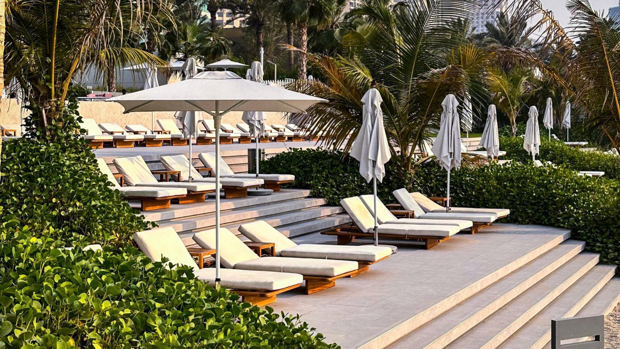 Appartement Luxury 2br Biophilic Retreat With Private Jacuzzi, Massage Chair & Infinity Pool