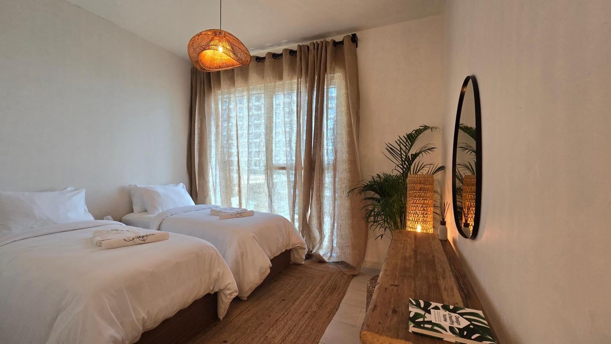 Appartement Luxury 2br Biophilic Retreat With Private Jacuzzi, Massage Chair & Infinity Pool Dubaï
