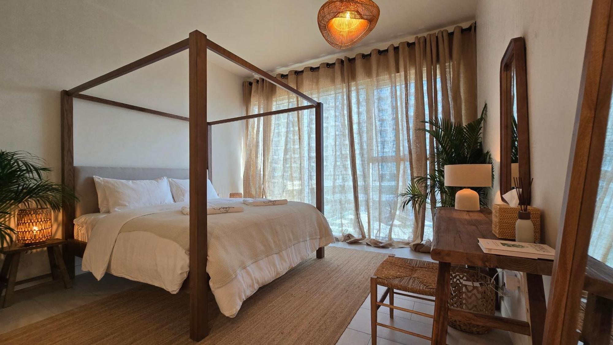 Luxury 2br Biophilic Retreat With Private Jacuzzi, Massage Chair & Infinity Pool Dubaï