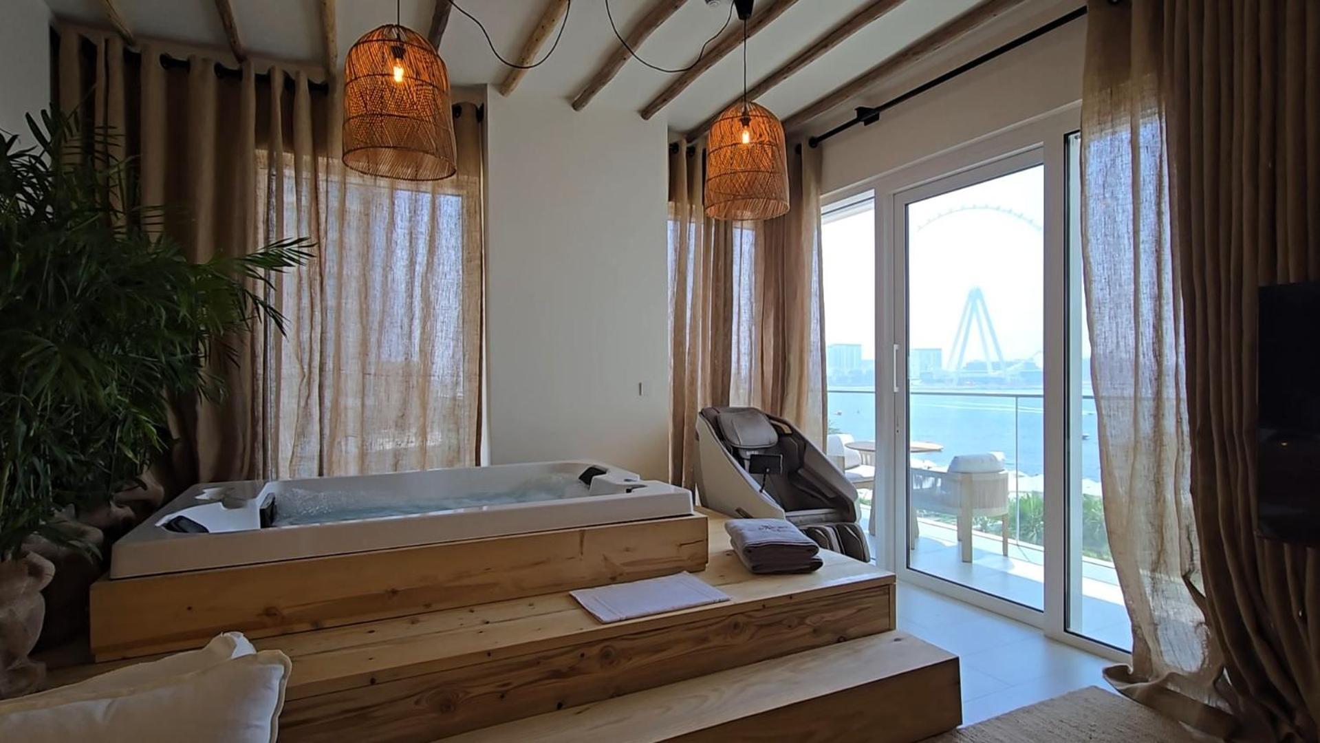 Luxury 2br Biophilic Retreat With Private Jacuzzi, Massage Chair & Infinity Pool Appartement Dubaï