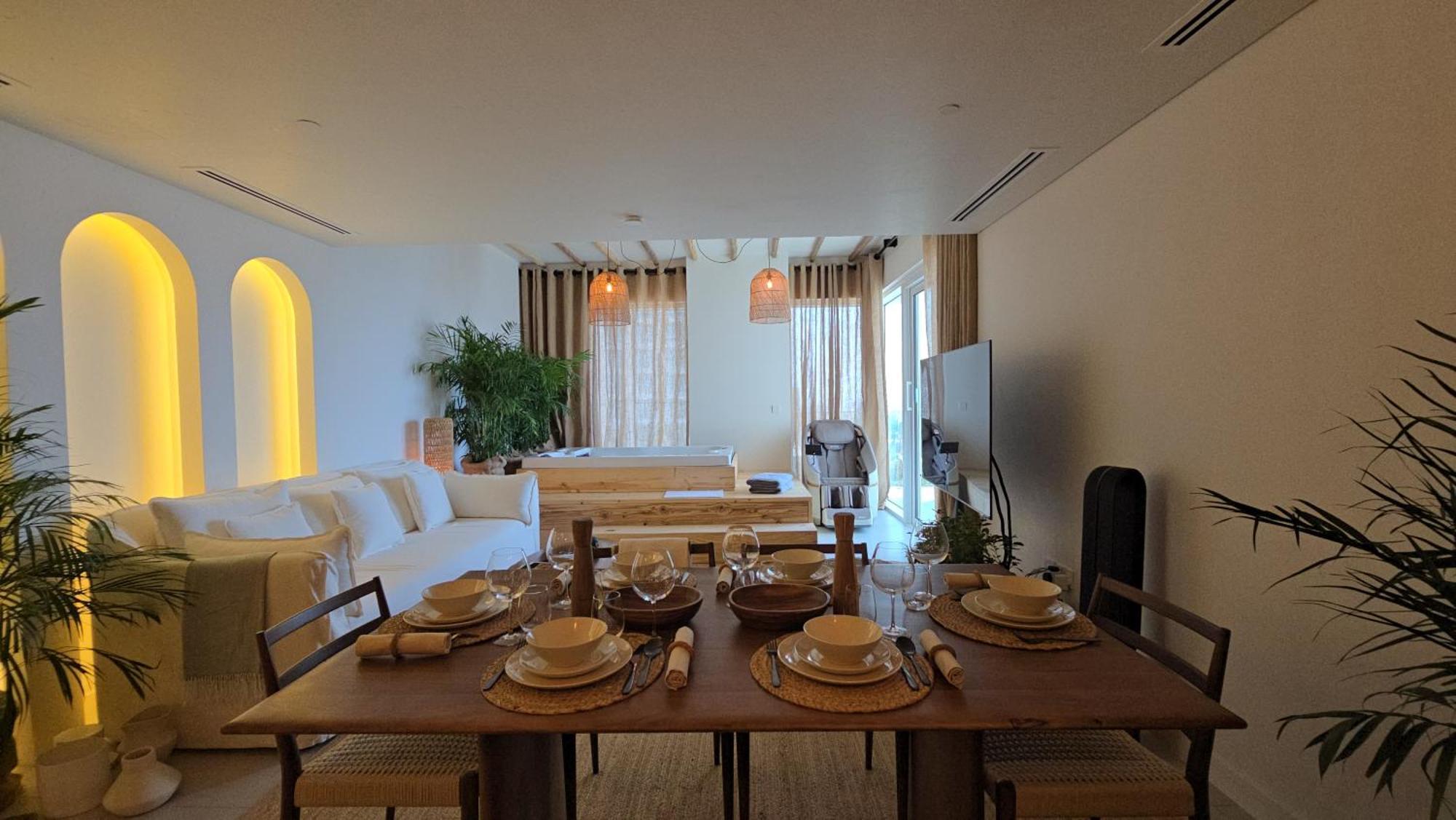 Luxury 2br Biophilic Retreat With Private Jacuzzi, Massage Chair & Infinity Pool Dubaï