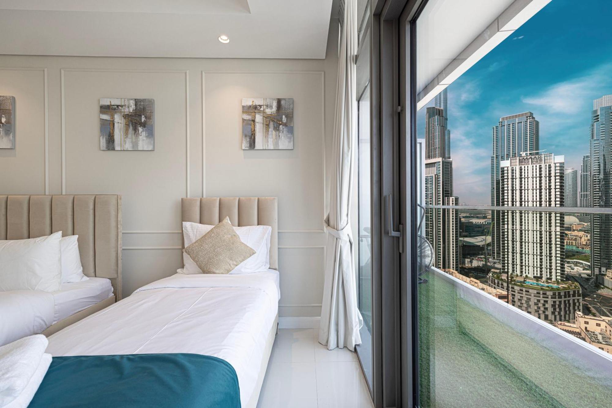 Boulevard 2 Bedroom Family With Burj Khalifa View And Infinity Pool In 64th Floor Downtown Lägenhet Dubai