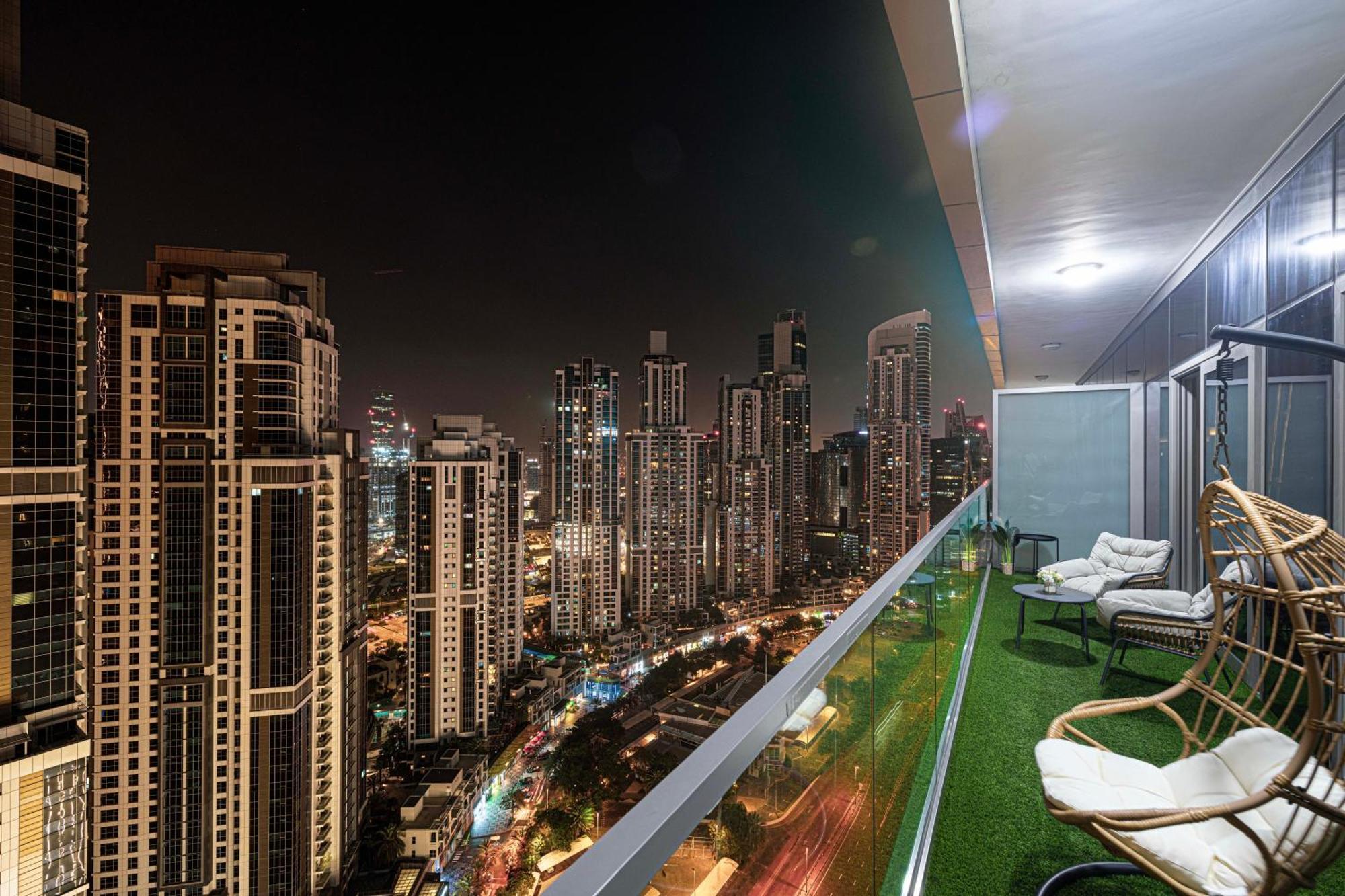 Boulevard 2 Bedroom Family With Burj Khalifa View And Infinity Pool In 64th Floor Downtown Lägenhet Dubai