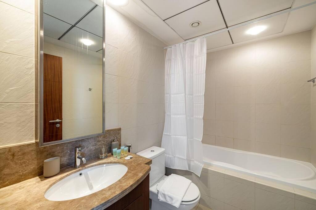 Modern And Bright In The Heart Of Downtown Dubaï