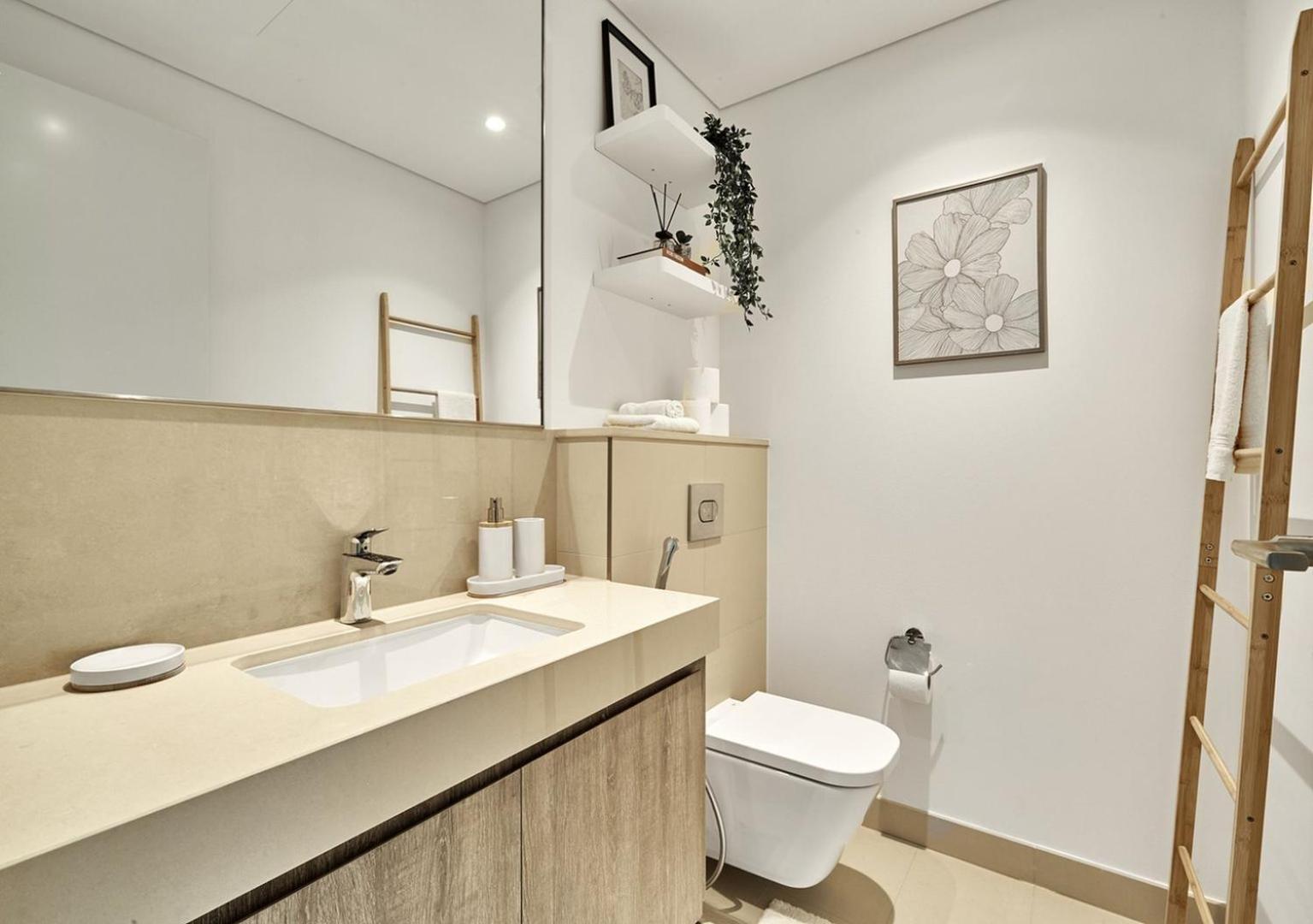 Luxe | 2br | Burj Khalifa View | Mall Access *