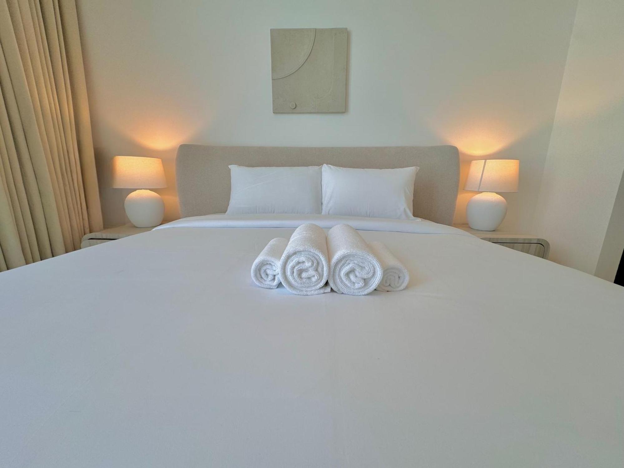 Apartment Residences 29 - Divine Beachfront One Bedroom *