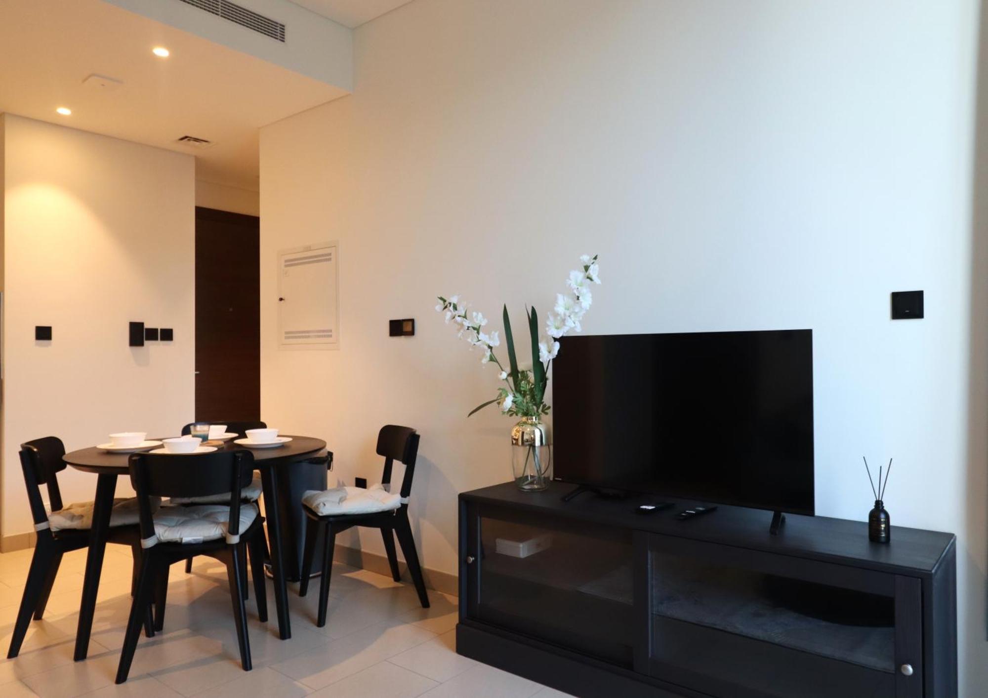 Luminous 2 Bedroom - Sobha Reserve