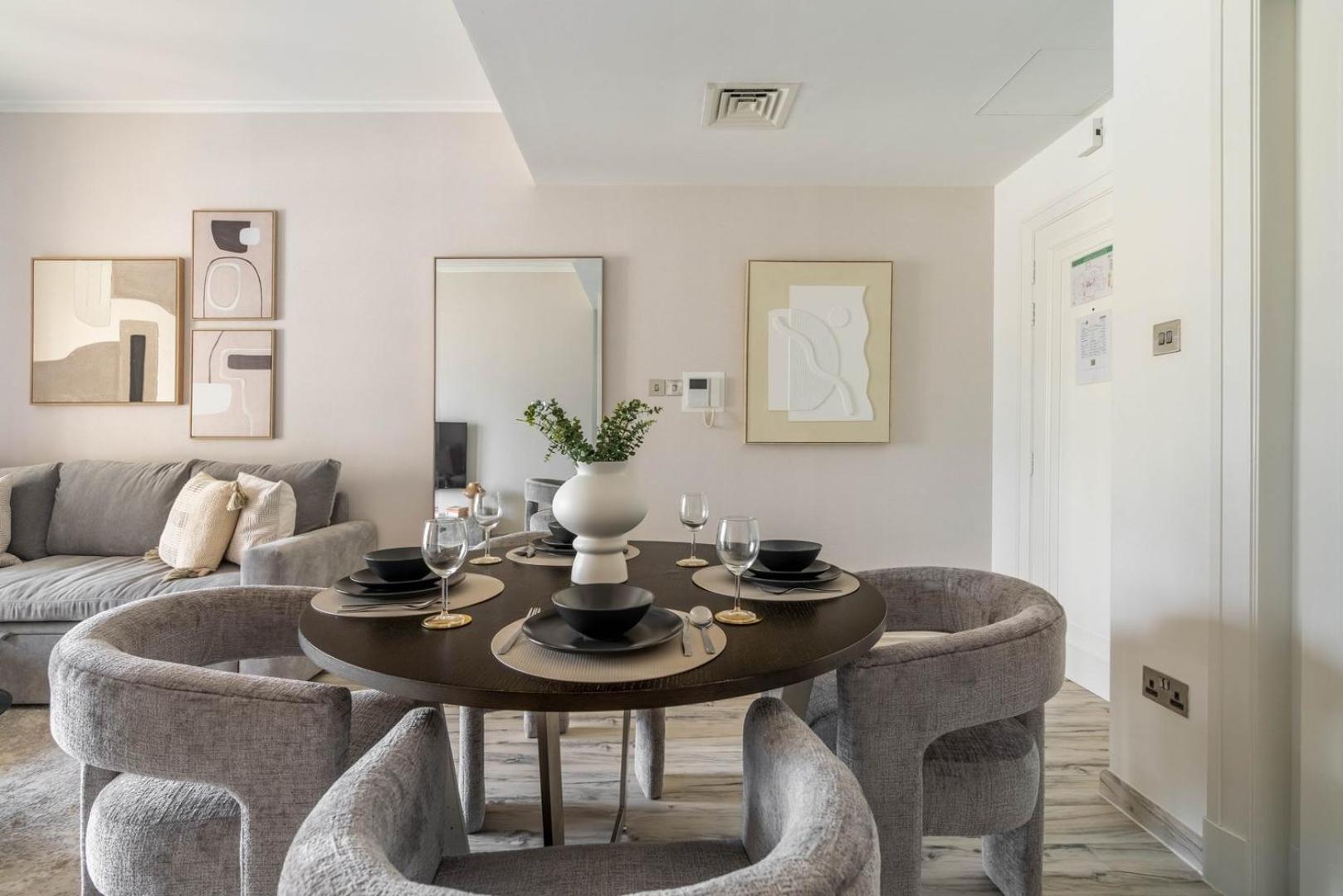 Guestready - Downtown Delight *