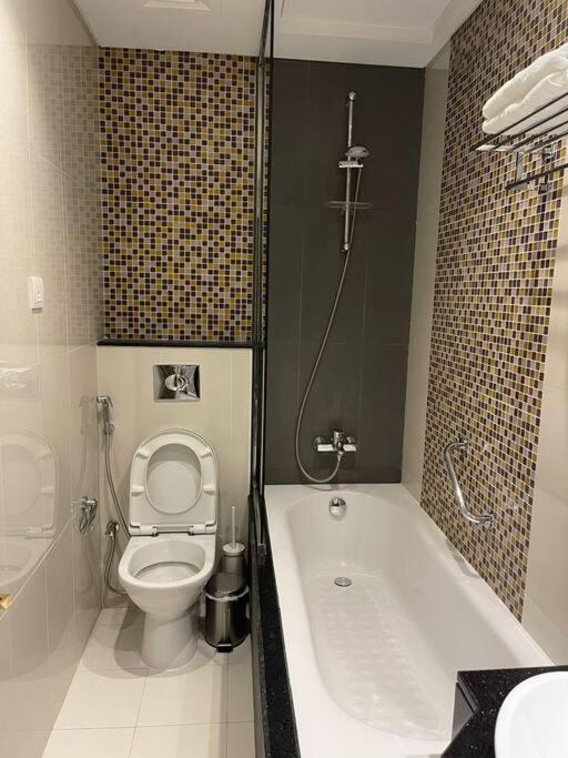 Homes2retreat - Chic In Damac Uppercrest Apartamento *