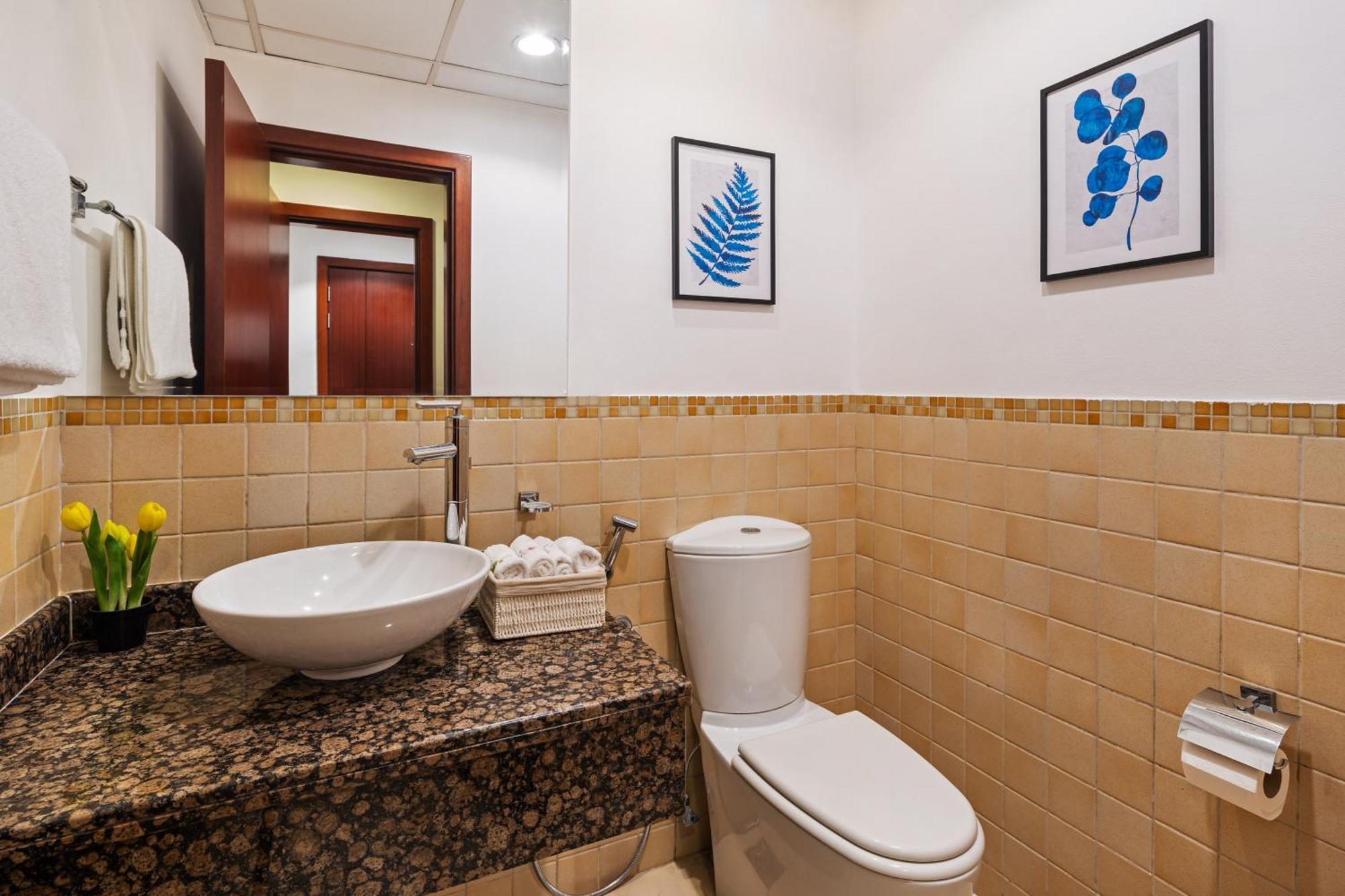Apartment La Buena Vida: Beachfront Luxury With Full Kitchen Dubai