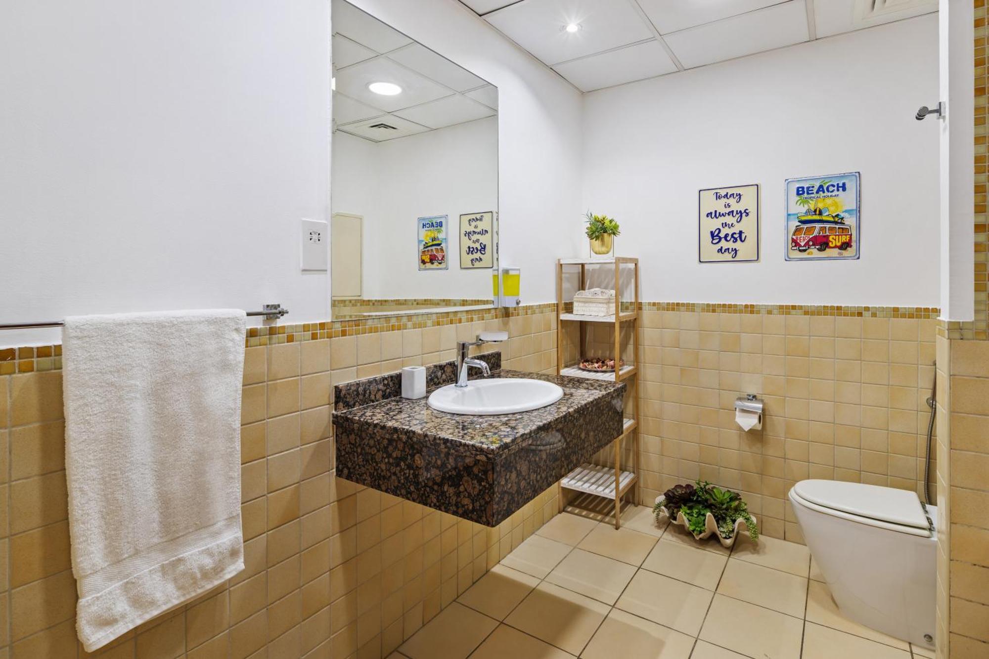 Apartment La Buena Vida: Beachfront Luxury With Full Kitchen