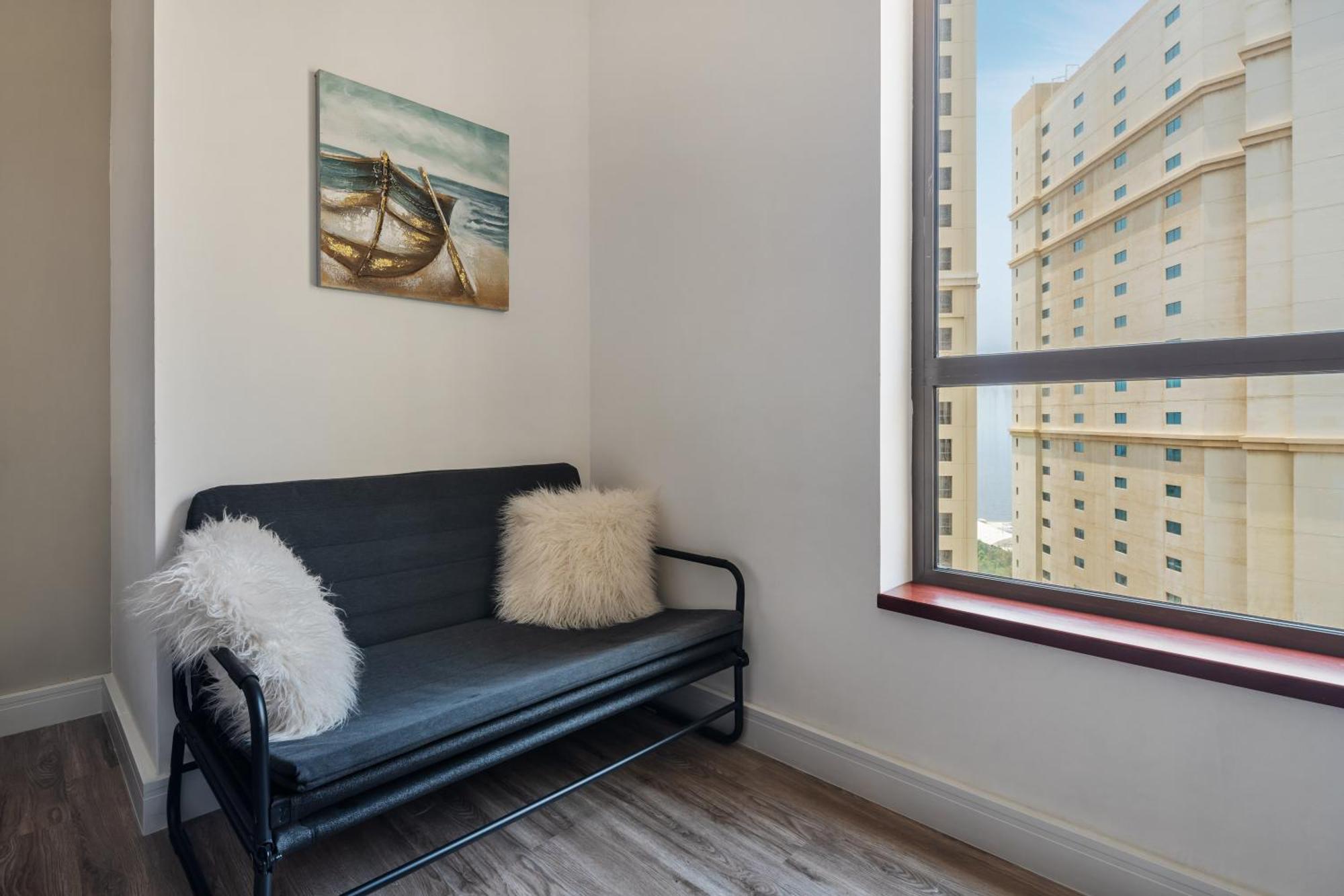 La Buena Vida: Beachfront Luxury With Full Kitchen Apartment Dubai