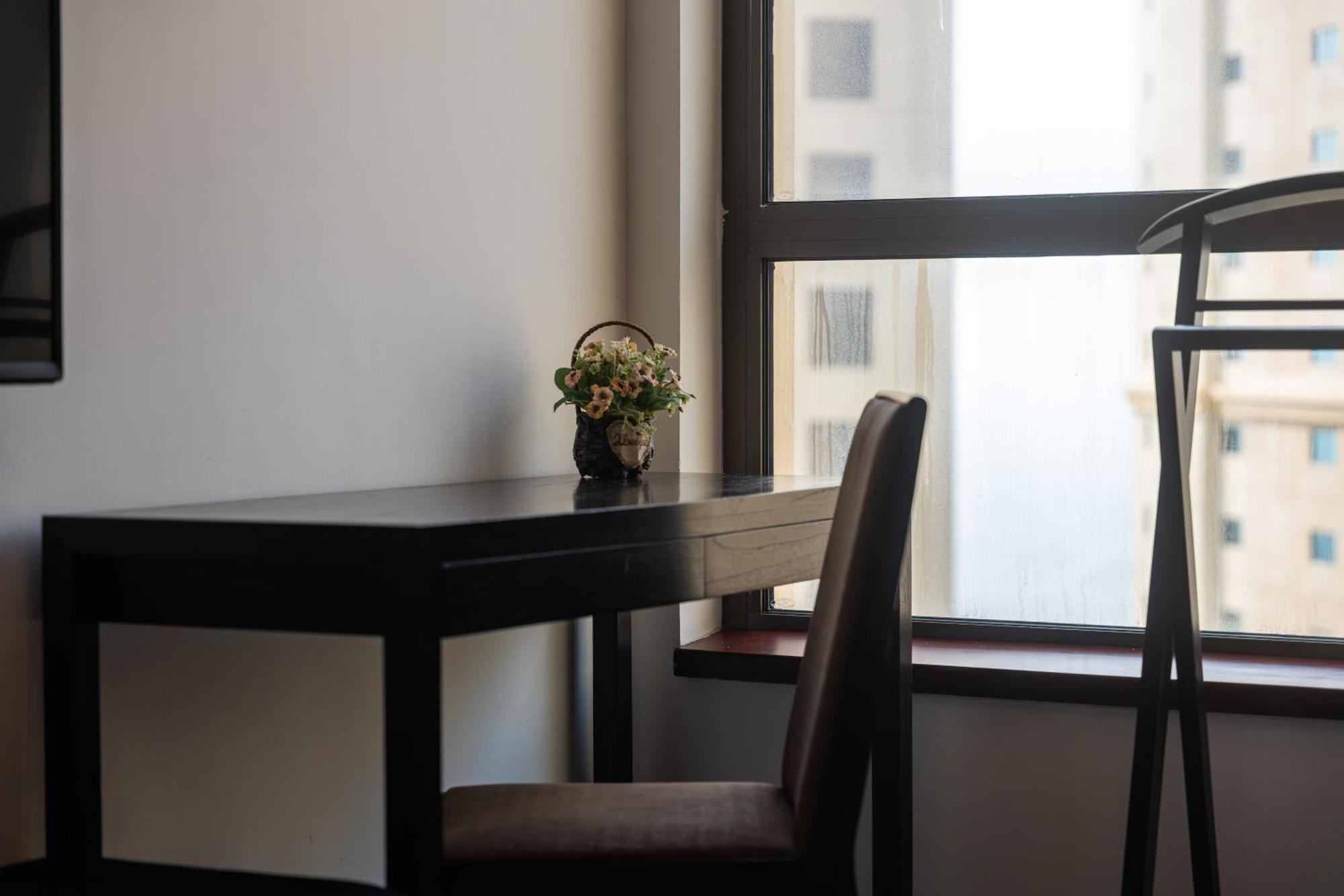 La Buena Vida: Beachfront Luxury With Full Kitchen Apartment Dubai
