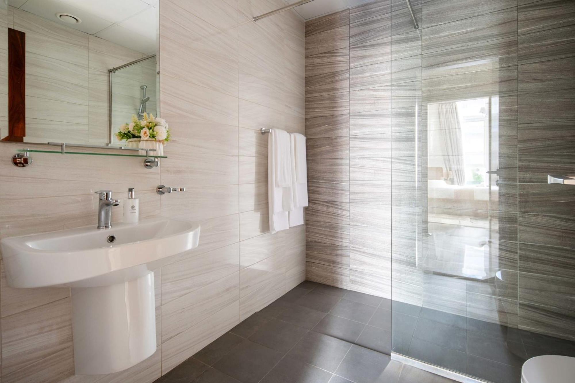 Frank Porter - Dunya Tower Appartement Dubaï