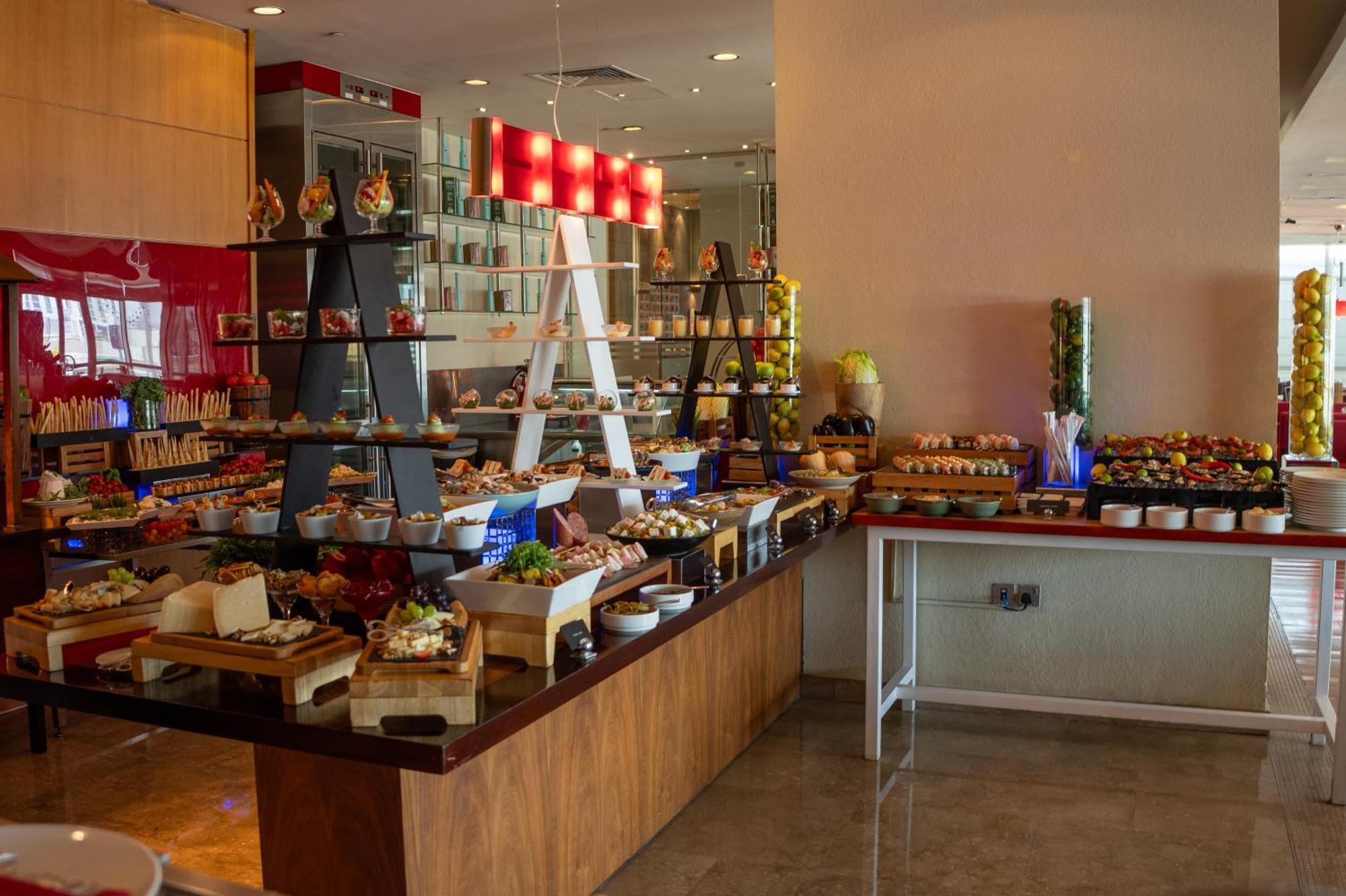 Hotell Media Rotana Dubai