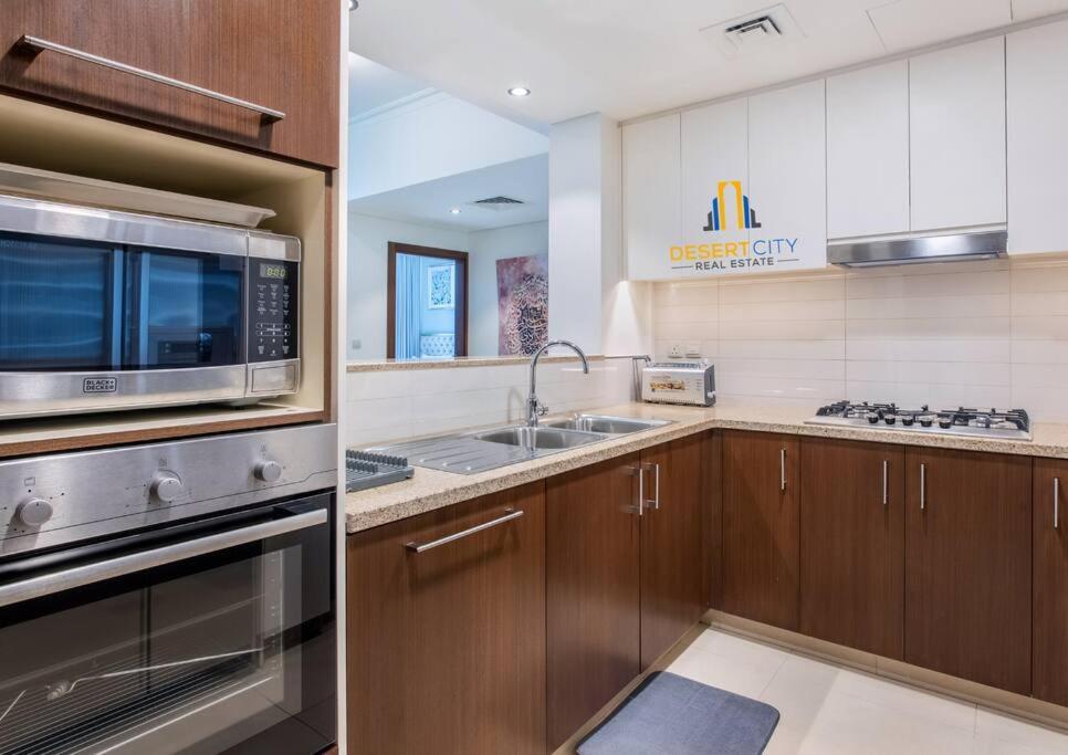 Appartement Luxurious 2 Bed Next To Burj Khalifa, Hosted By Desert Dubaï